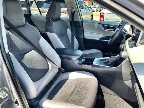 Used 2024 Toyota RAV4 XLE FWD image 26