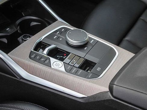 Used 2025 BMW 330i Sedan w/ Premium Package image 19