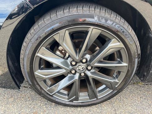 Used 2025 Toyota Corolla SE w/ SE Premium Package FWD image 6