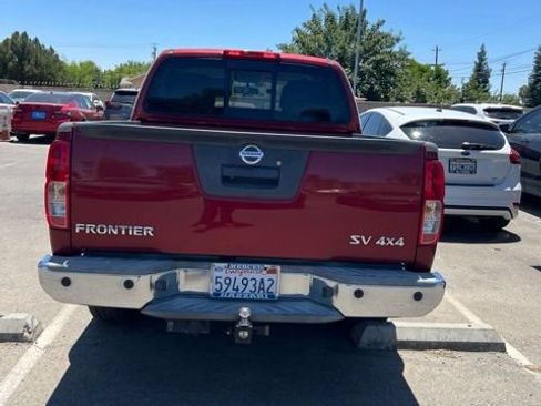 Used 2016 Nissan Frontier SV w/ SV Value Truck Package AWD/4WD image 4
