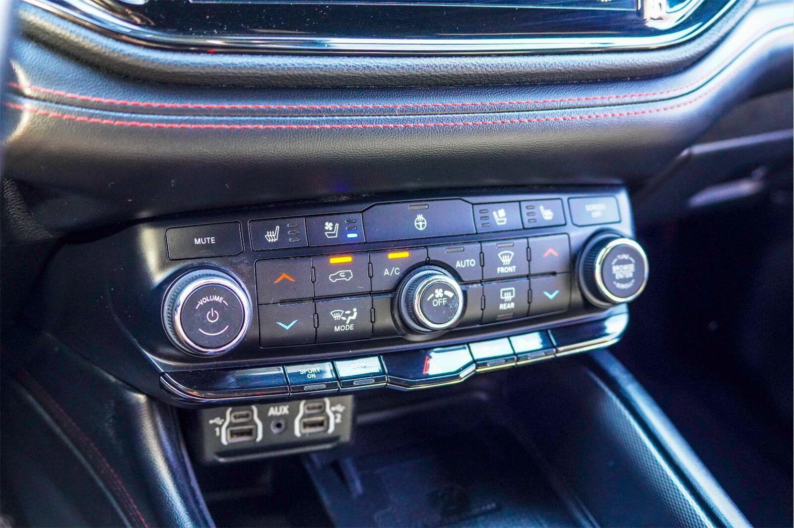 Used 2024 Dodge Durango R/T AWD/4WD image 24