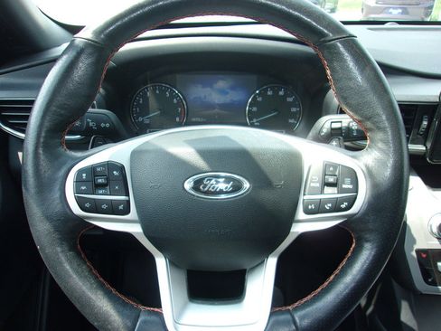 Used 2023 Ford Explorer Timberline image 14