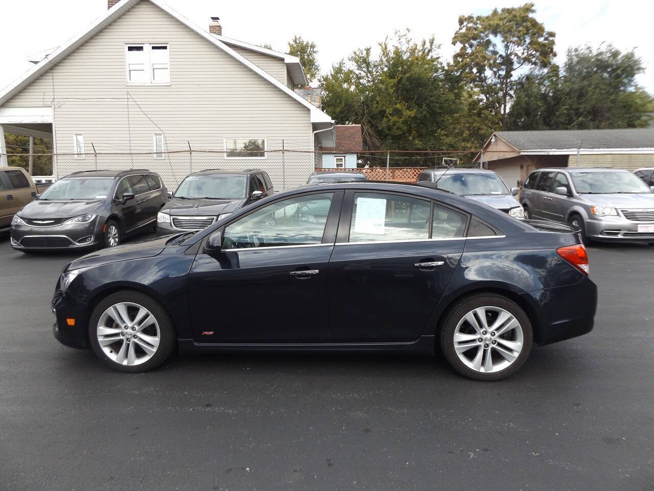 Used 2015 Chevrolet Cruze LTZ w/ Sun, Sound and Sport Package FWD image 10