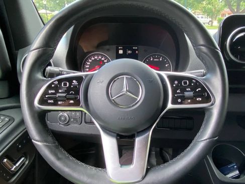 Used 2024 Mercedes-Benz Sprinter 2500 image 19