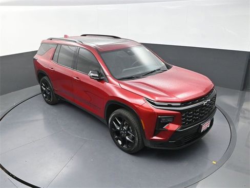 Used 2024 Chevrolet Traverse RS image 19