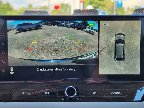 New 2025 Mitsubishi Outlander SE image 14