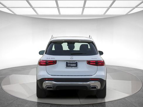 New 2026 Mercedes-Benz GLB 250 4MATIC image 3