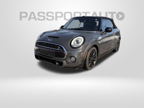 Used 2018 MINI Cooper S image 1