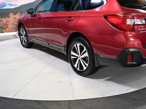 Used 2018 Subaru Outback 2.5i Limited image 7