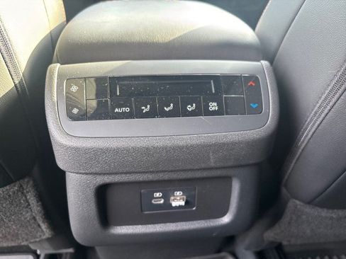 Used 2024 Nissan Pathfinder Rock Creek AWD/4WD image 38