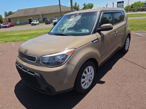 Used 2015 Kia Soul FWD image 7