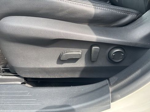 Used 2020 Subaru Outback Limited AWD/4WD image 11