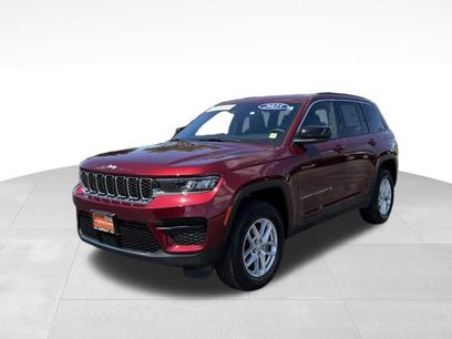 Certified 2025 Jeep Grand Cherokee Laredo X w/ Luxury Tech Group I