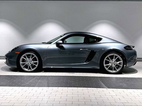 Used 2025 Porsche 718 Cayman w/ Premium Package image 2