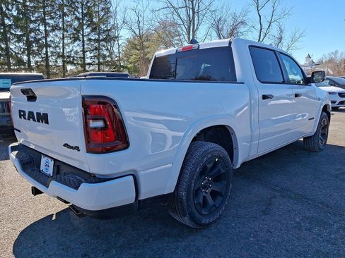 New 2026 RAM 1500 4x4 Crew Cab image 3