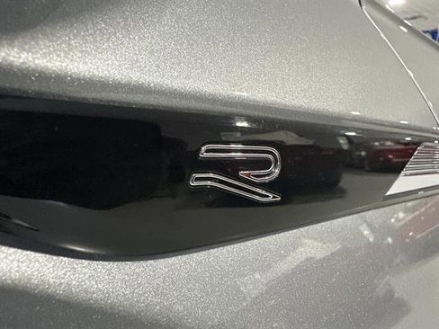 Certified 2022 Volkswagen Tiguan SE R-Line image 45