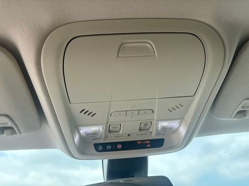 Used 2018 Cadillac XT5 Premium Luxury AWD/4WD image 9