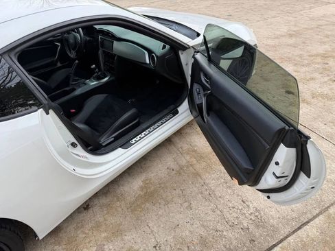 Used 2013 Subaru BRZ Limited w/ Popular Pkg 2C image 27