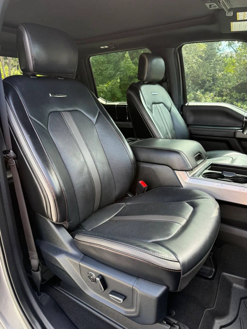 Used 2021 Ford F250 Platinum w/ FX4 Off-Road Package AWD/4WD image 24