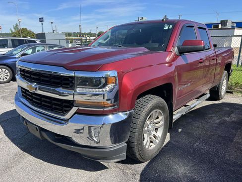 Used 2017 Chevrolet Silverado 1500 LT w/ All Star Edition AWD/4WD image 3