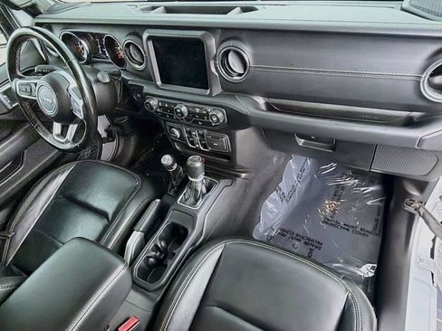 Used 2022 Jeep Gladiator Overland AWD/4WD image 13