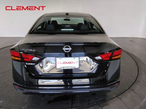 Used 2025 Nissan Altima 2.5 SV image 7