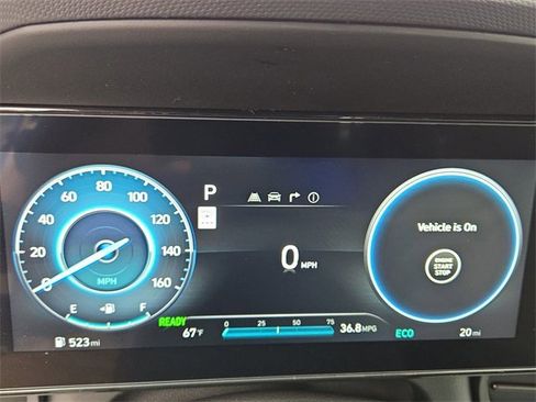 New 2025 Hyundai Elantra Limited image 8