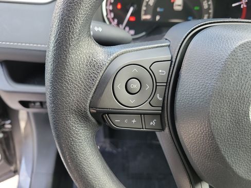 Certified 2025 Toyota RAV4 LE FWD image 25