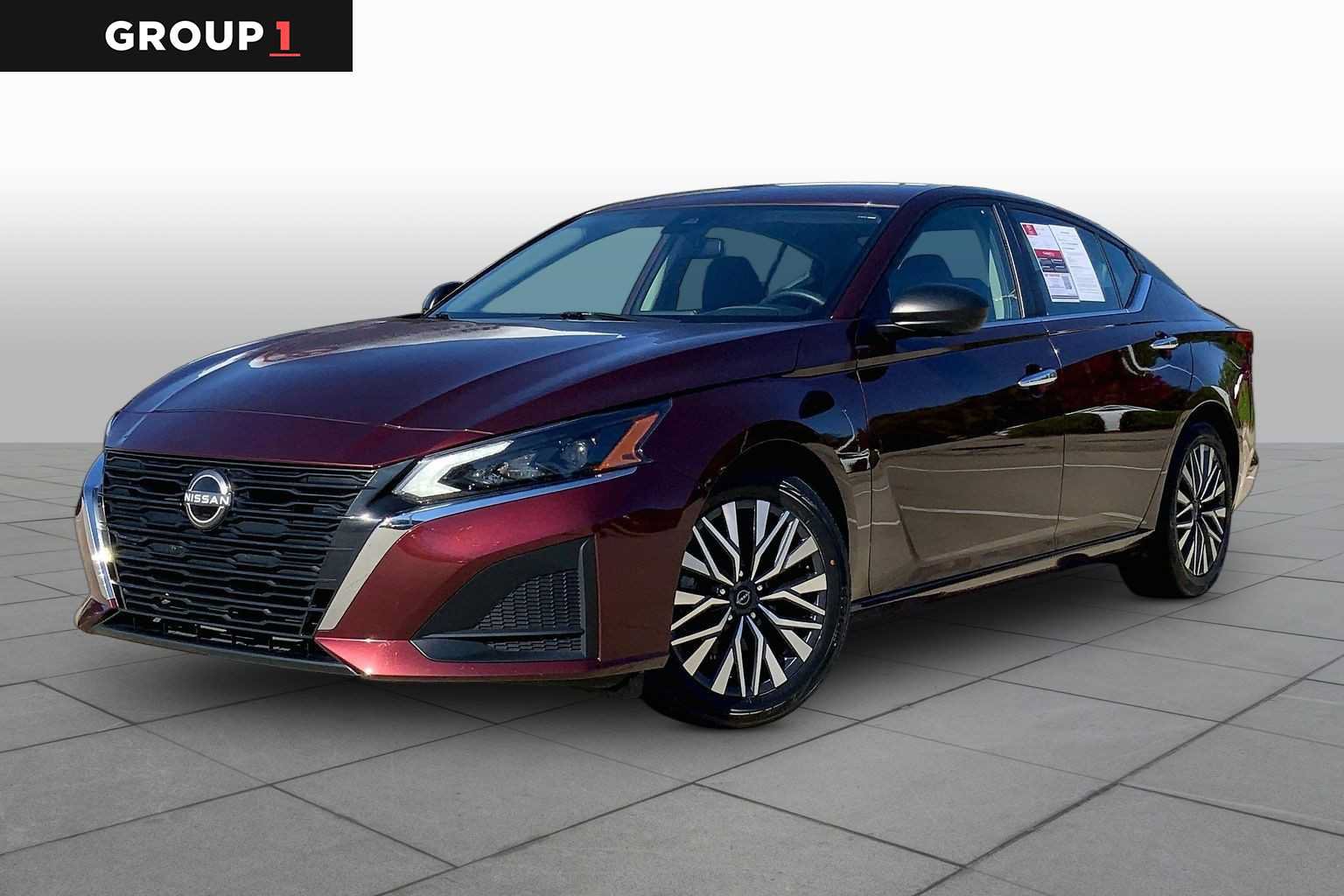 Used 2025 Nissan Altima 2.5 SV FWD image 1