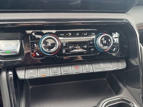 Used 2023 GMC Sierra 1500 AT4 w/ Technology Package image 27