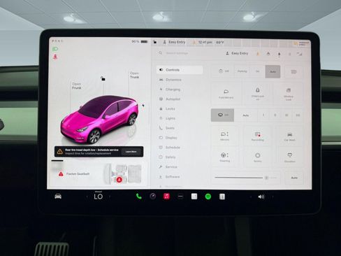 Used 2024 Tesla Model Y 2WD image 24