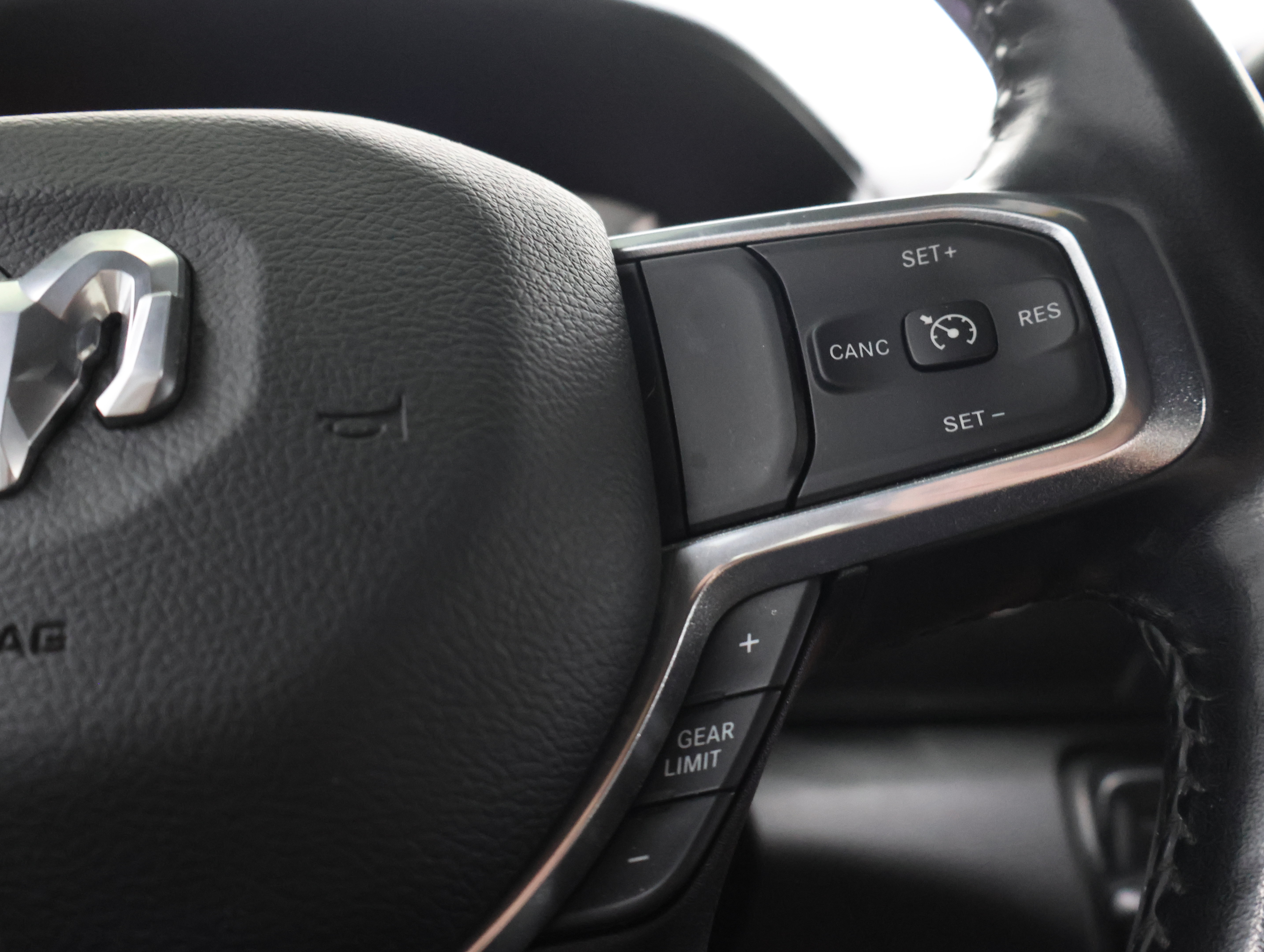 Used 2023 RAM 3500 Laramie AWD/4WD image 14