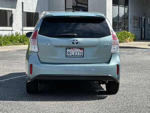 Used 2017 Toyota Prius V Three FWD image 5