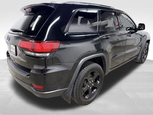 Used 2018 Jeep Grand Cherokee Laredo image 8