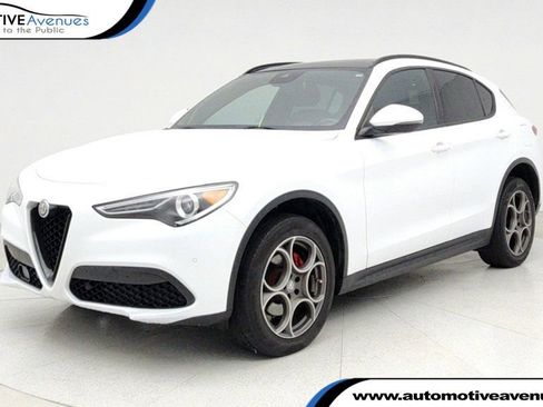 Used 2022 Alfa Romeo Stelvio Sprint image 1