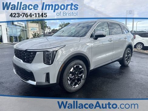 New 2025 Kia Sorento S image 1