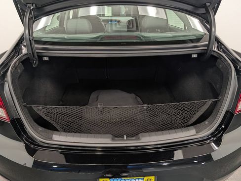 Used 2019 Hyundai Elantra Limited w/ Cargo Package FWD image 27