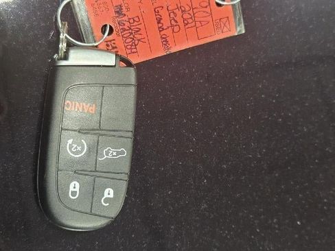 Used 2021 Jeep Grand Cherokee Limited image 19