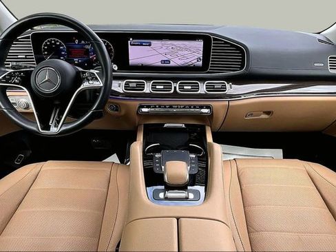 Certified 2024 Mercedes-Benz GLS 450 4MATIC image 9