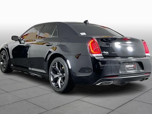 Used 2022 Chrysler 300 Touring L image 10