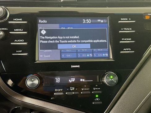 Used 2020 Toyota Camry SE image 13