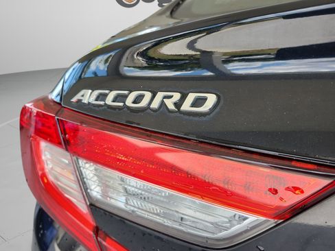 Used 2018 Honda Accord EX-L image 28