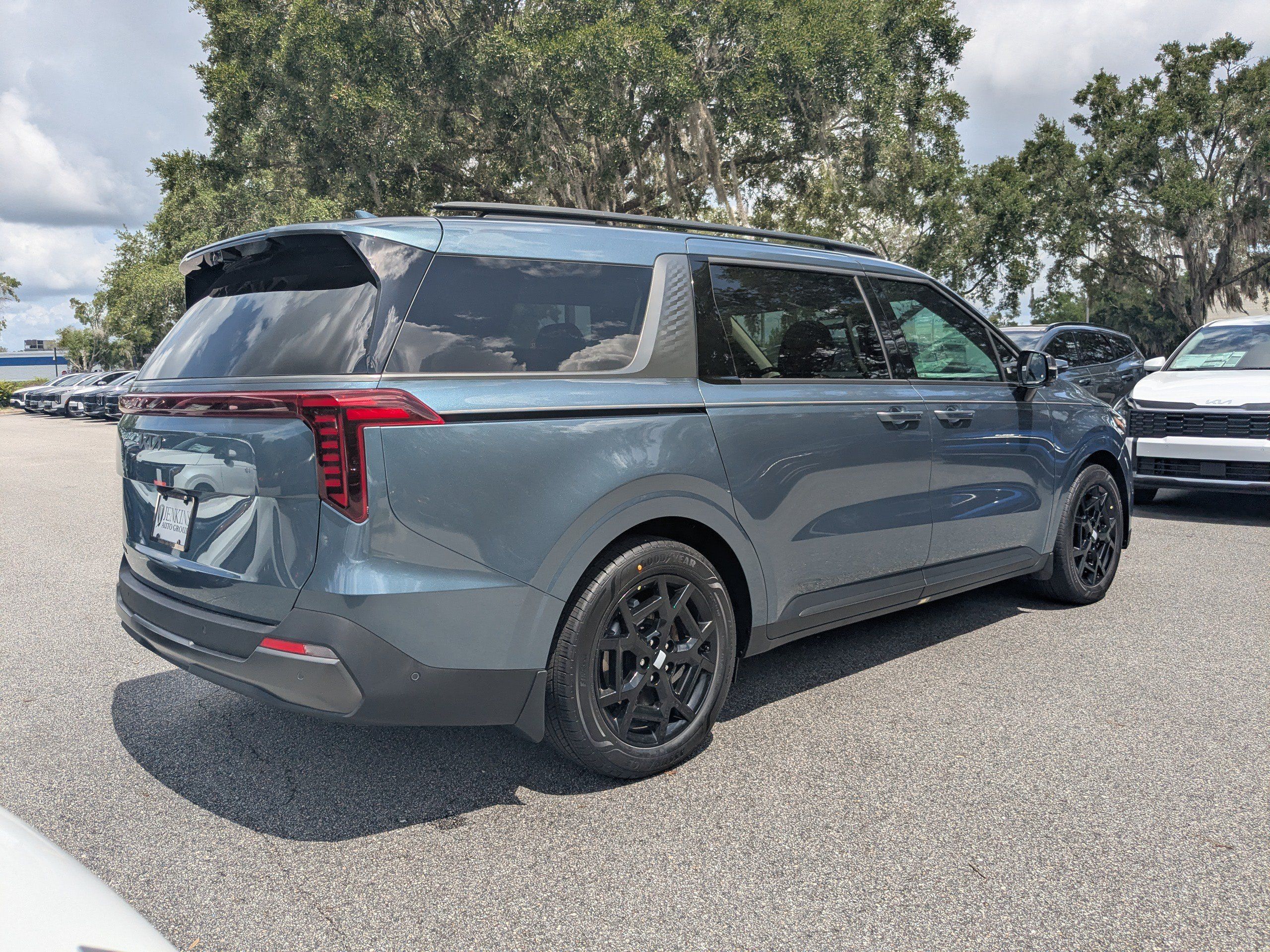 New 2026 Kia Carnival SX Prestige FWD image 4