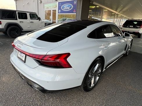 Used 2023 Audi e-tron GT Prestige w/ Prestige Package image 9