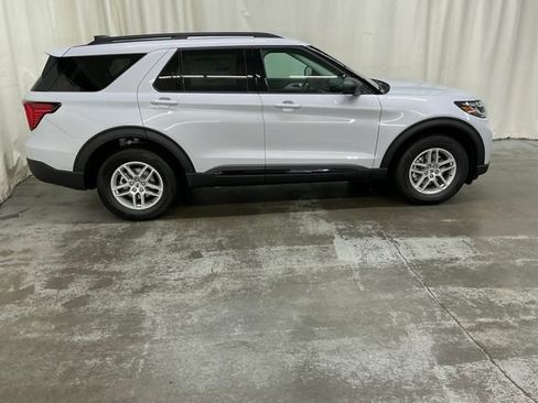 New 2026 Ford Explorer Active AWD/4WD image 2
