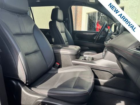 Used 2024 Chevrolet Suburban RST w/ Luxury Package image 9