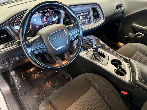 Used 2023 Dodge Challenger SXT RWD image 7