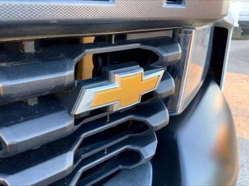 Used 2020 Chevrolet Silverado 1500 W/T w/ WT Value Package image 9