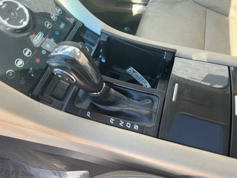 Used 2018 Ford Taurus Limited FWD image 26