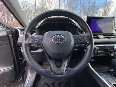 Certified 2023 Toyota RAV4 XLE image 25